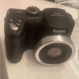 Kodak az252 camera